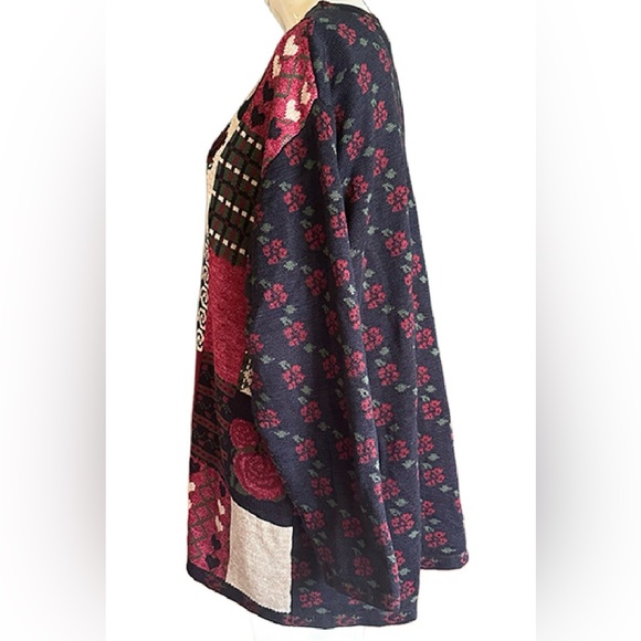 Vintage Patchwork Knit Sweater with Floral Patterns - Picture 3 of 10